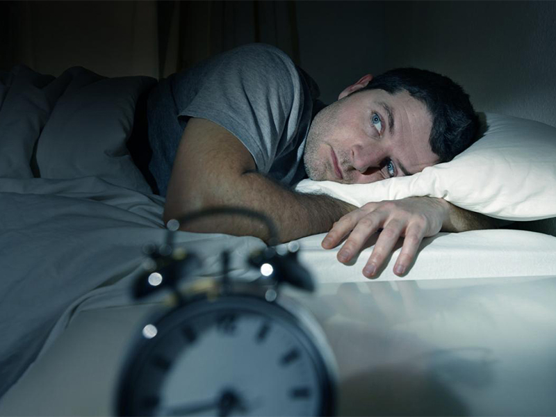قلّة النوم تُحوِلك من إنسان عادي إلى آخر مُدمِن... إليك التفاصيل